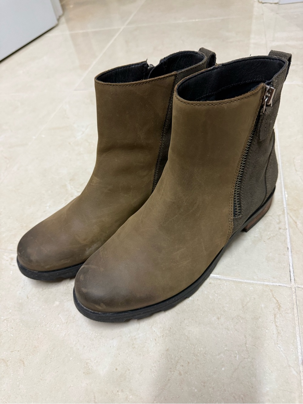 Sorel Brown Leather & Suede Ankle Boots – Women’s size 10